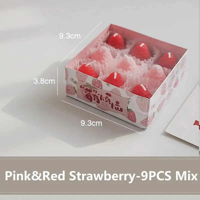 4/6/9PCS Strawberry Shaped Scented Candles Gift Box Handmade Realistic Fruit Scented Aromatherapy Mini Candles Home Decor Gifts Mysterious