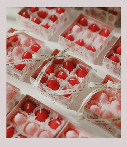 4/6/9PCS Strawberry Shaped Scented Candles Gift Box Handmade Realistic Fruit Scented Aromatherapy Mini Candles Home Decor Gifts Mysterious