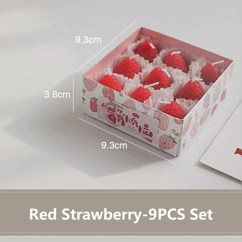 4/6/9PCS Strawberry Shaped Scented Candles Gift Box Handmade Realistic Fruit Scented Aromatherapy Mini Candles Home Decor Gifts Mysterious