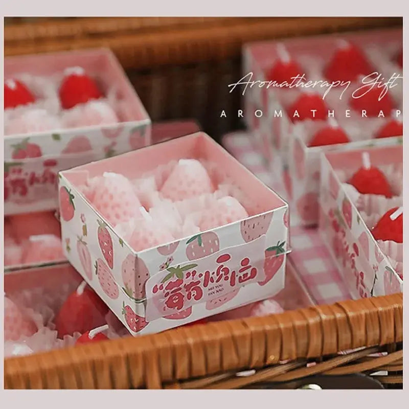 4/6/9PCS Strawberry Shaped Scented Candles Gift Box Handmade Realistic Fruit Scented Aromatherapy Mini Candles Home Decor Gifts Mysterious